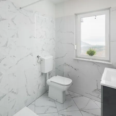 Dom wakacyjny In With Sauna