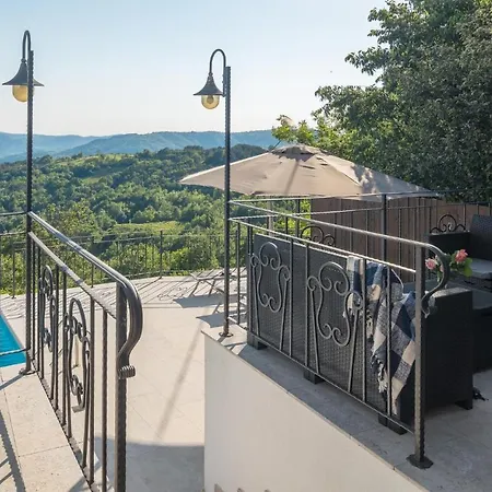 Dom wakacyjny In With Sauna *