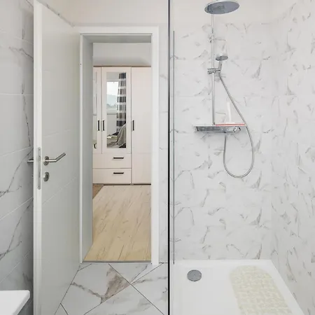 In With Sauna Dom wakacyjny *